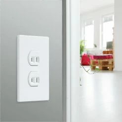 Eaton Electrical Outlets 15-Amp Residential Duplex Outlet, White -Eaton Outlet Store 15768632